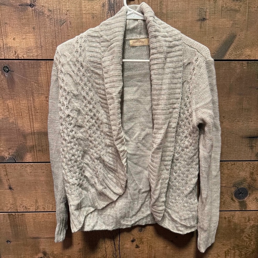 Cozy Beige Knit Sweater juniors LARGE